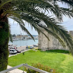  Apartment Dinka Old Town